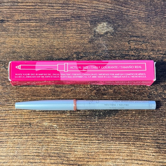 Mary Kay Signature‎ Lip Liner Neutral .01 oz. Full Size - Picture 2 of 3